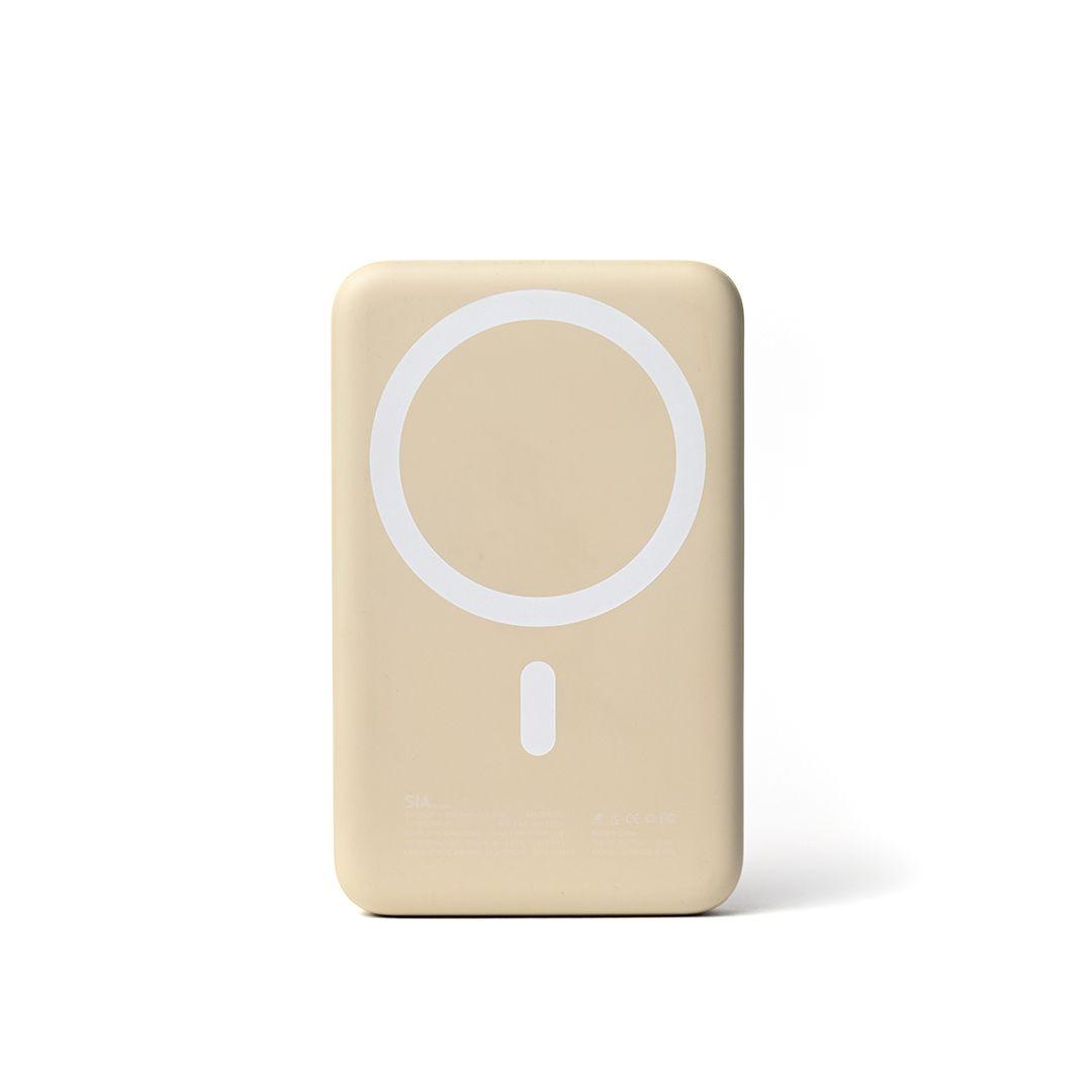 باور بانك مغناطيسي من SIA سعة ‎‎8000mAh بقوة 30.8 واط