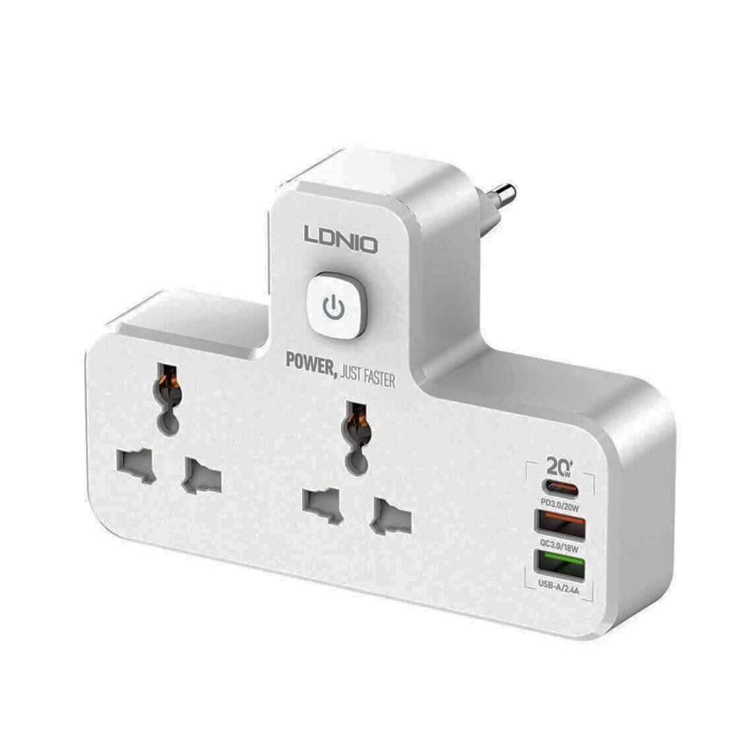 توصيلة 6 في 1 من LDNIO مع مصباح اضاءة ومدخلين كهرباء + مدخل PD + مدخل QC 3.0 + مدخل 2.4 AMP يدعم الشحن السريع